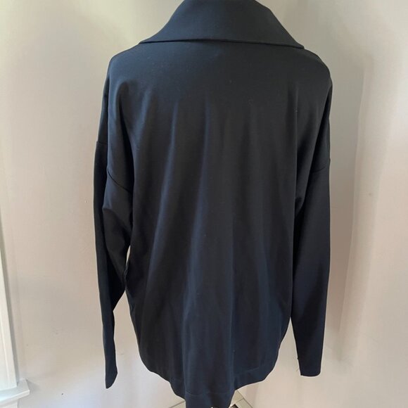 CAbi NWOT Elemental Topper #6253 Black Size L Retail $149 - Picture 3 of 4